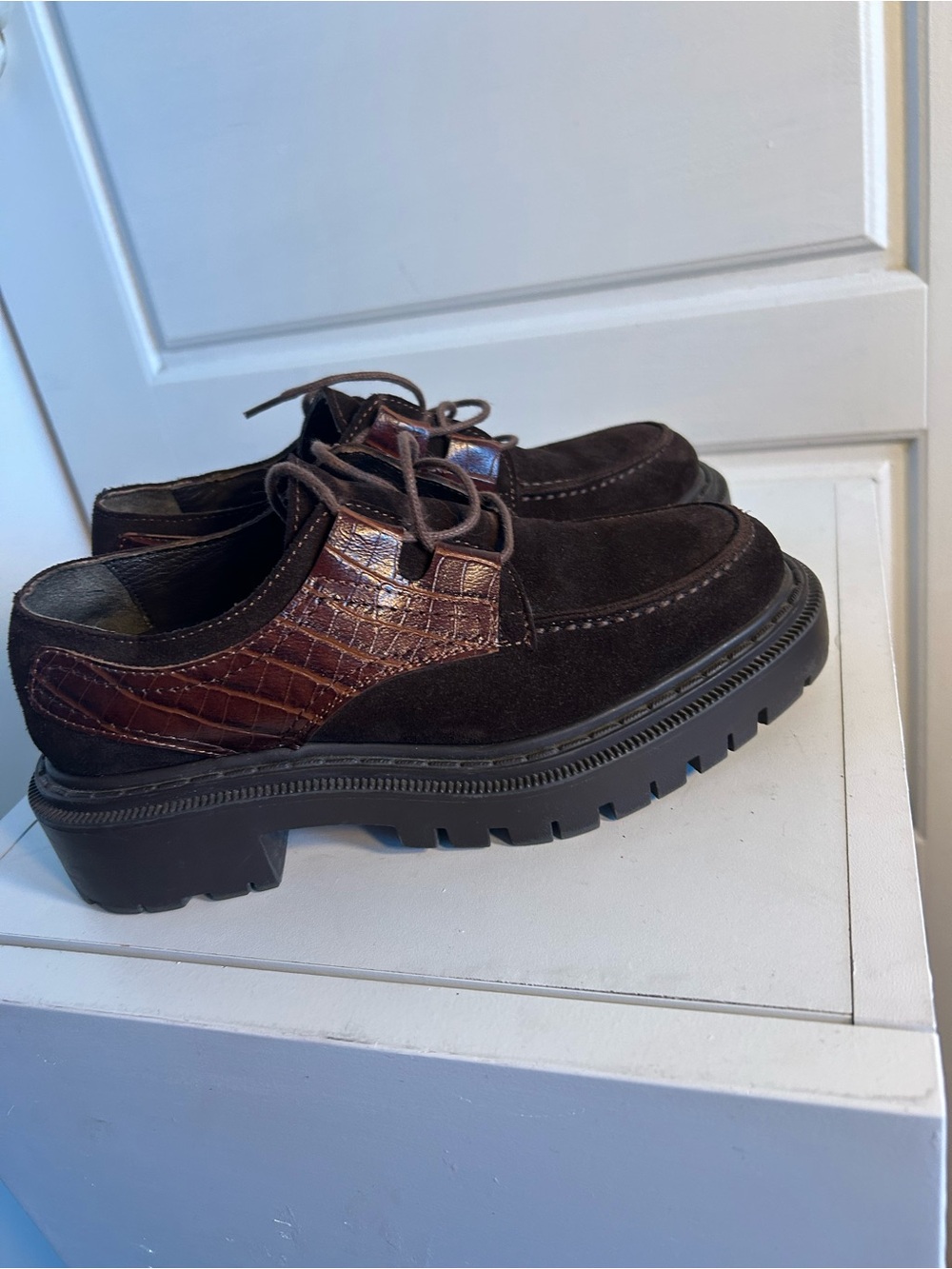 Ateliers Brown Suede & Croc Embossed Leather Lug Sole Lace-Up Shoes